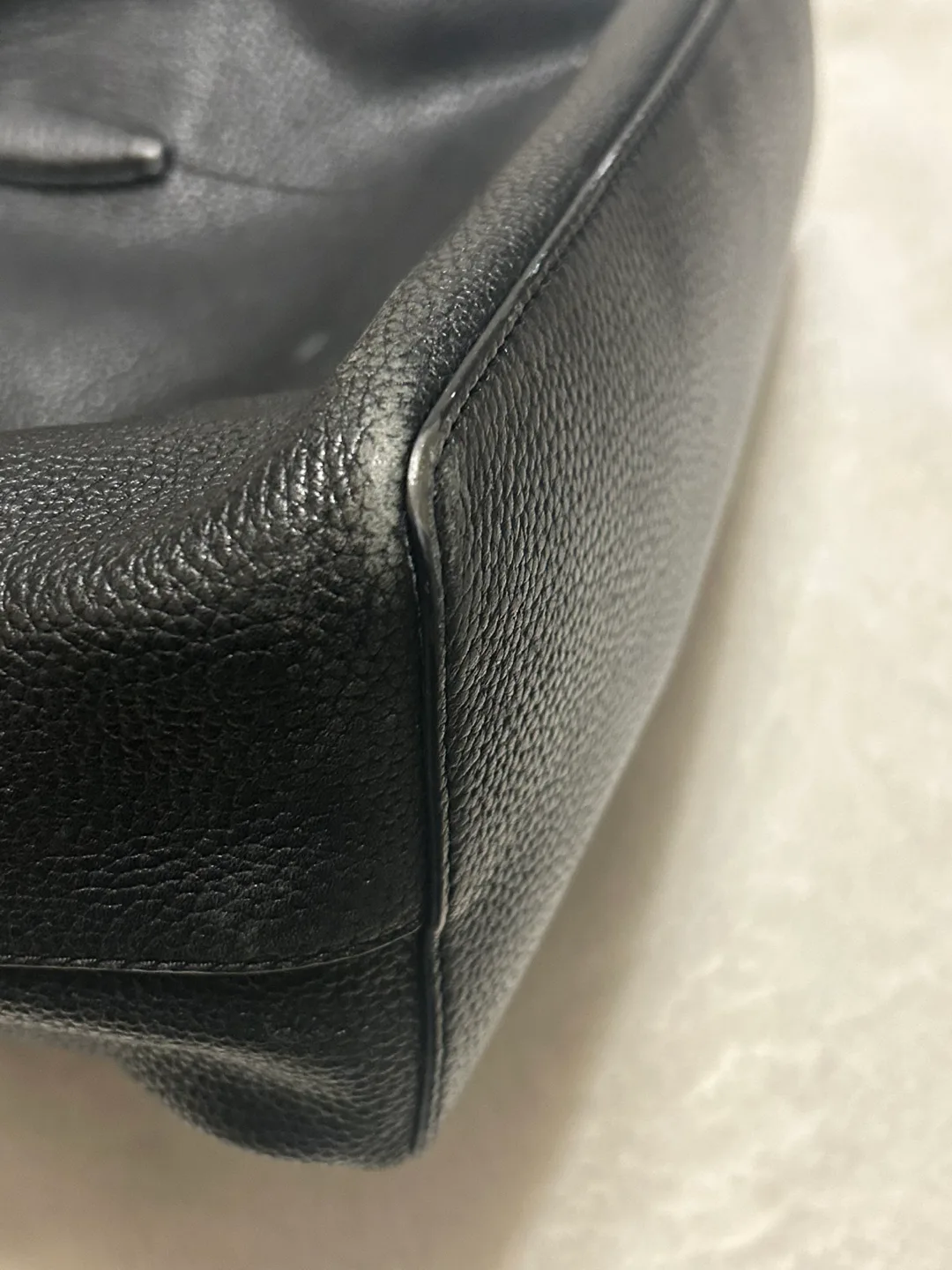 Kate Spade New York Black Leather Tote Bag image indicator(4)