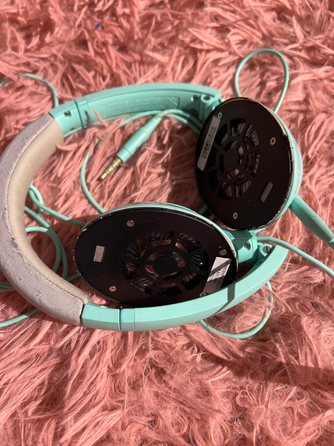 Bose On-Ear Headphones - Mint Green image indicator(2)