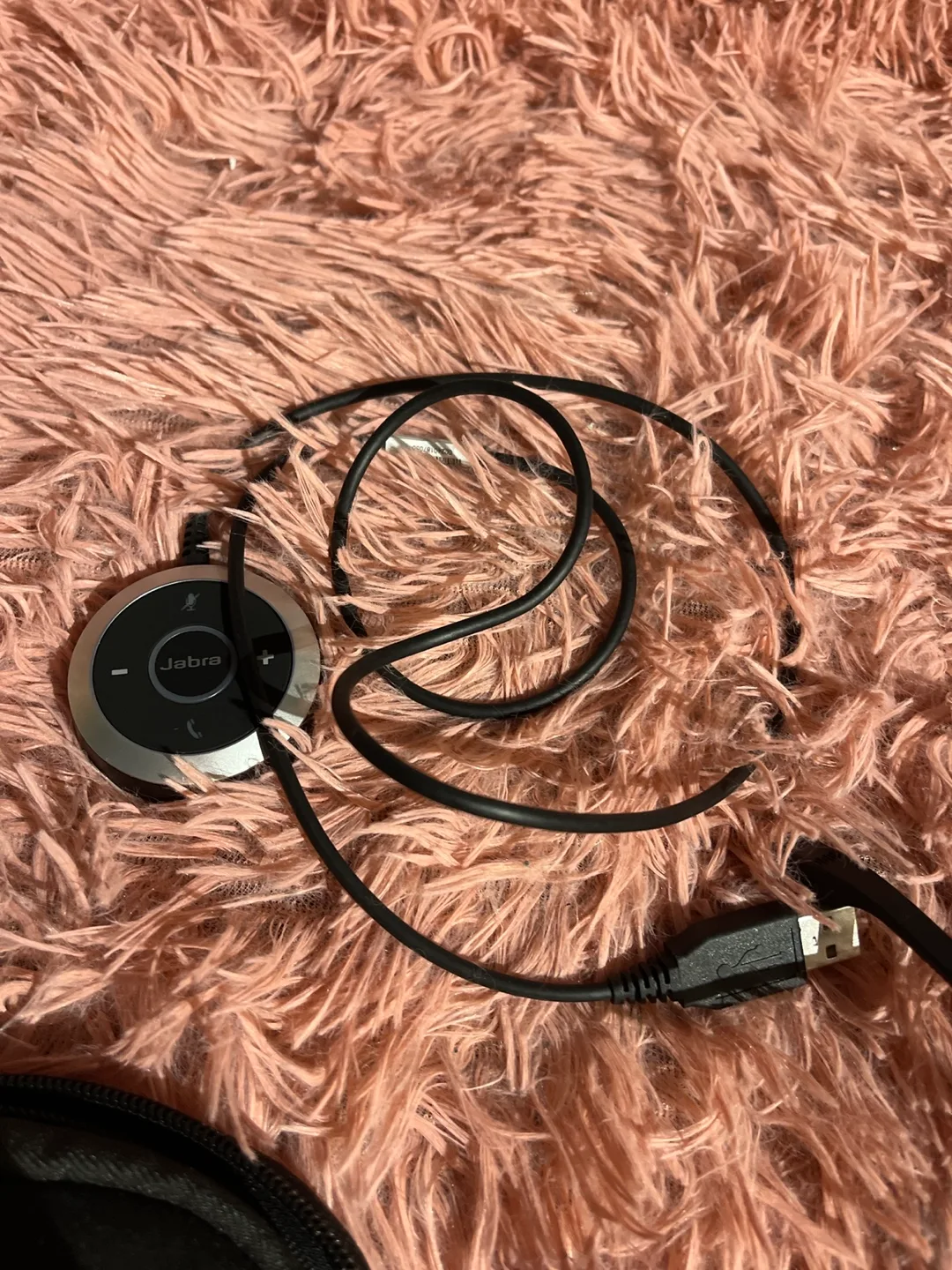 Jabra Evolve2 30 Headset with Carrying Case image indicator(3)