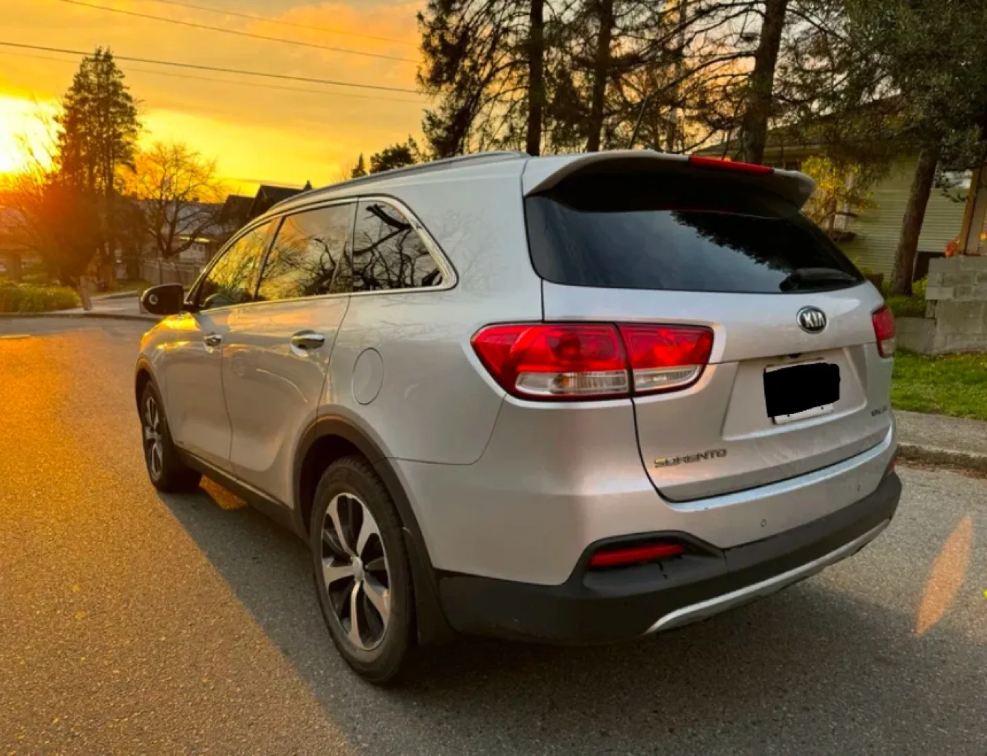 2016 Kia Sorento EX - Silver SUV image indicator(4)
