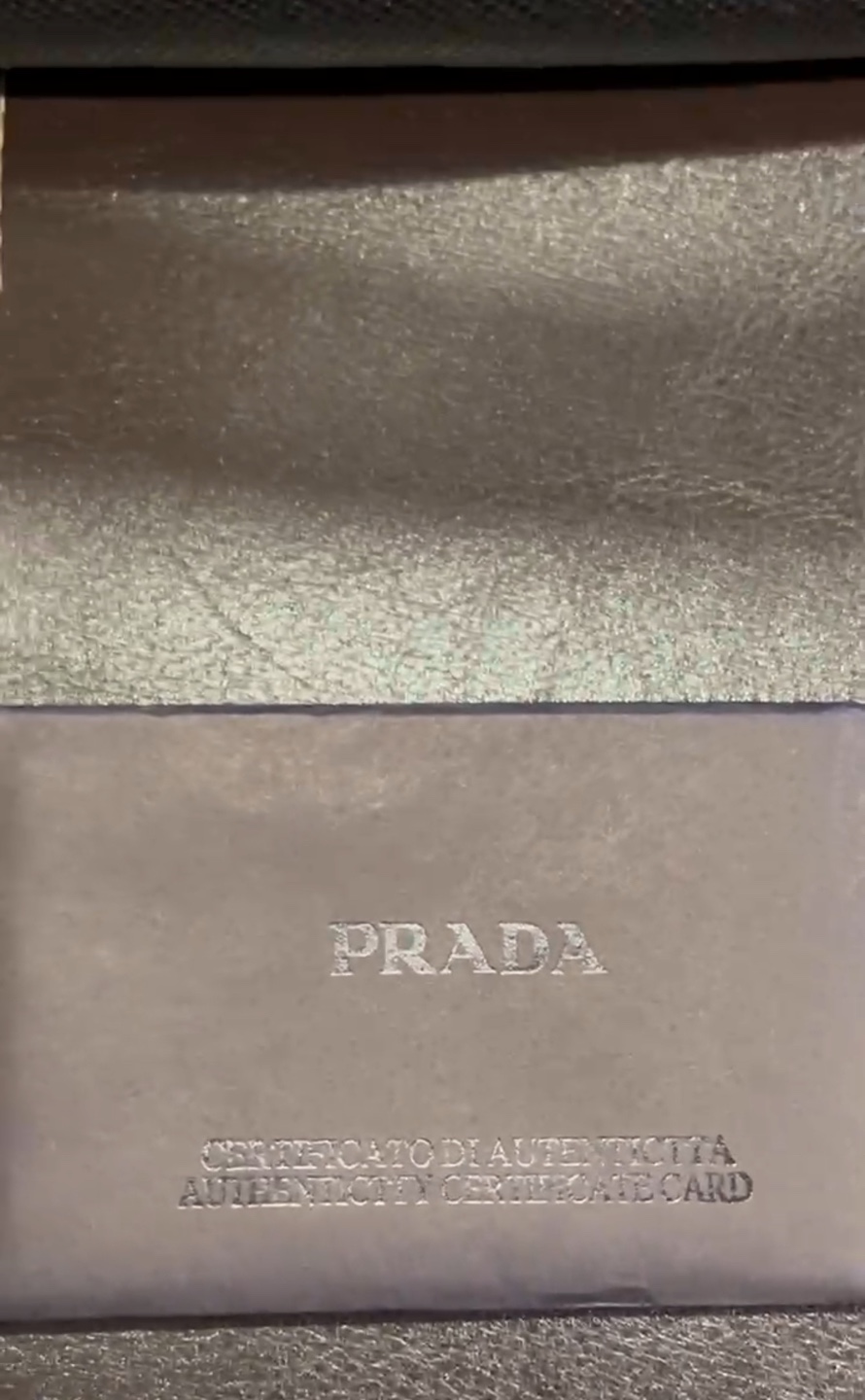 Authentic Prada Saffiano Lux Tote Bag BN2756 - photo 5