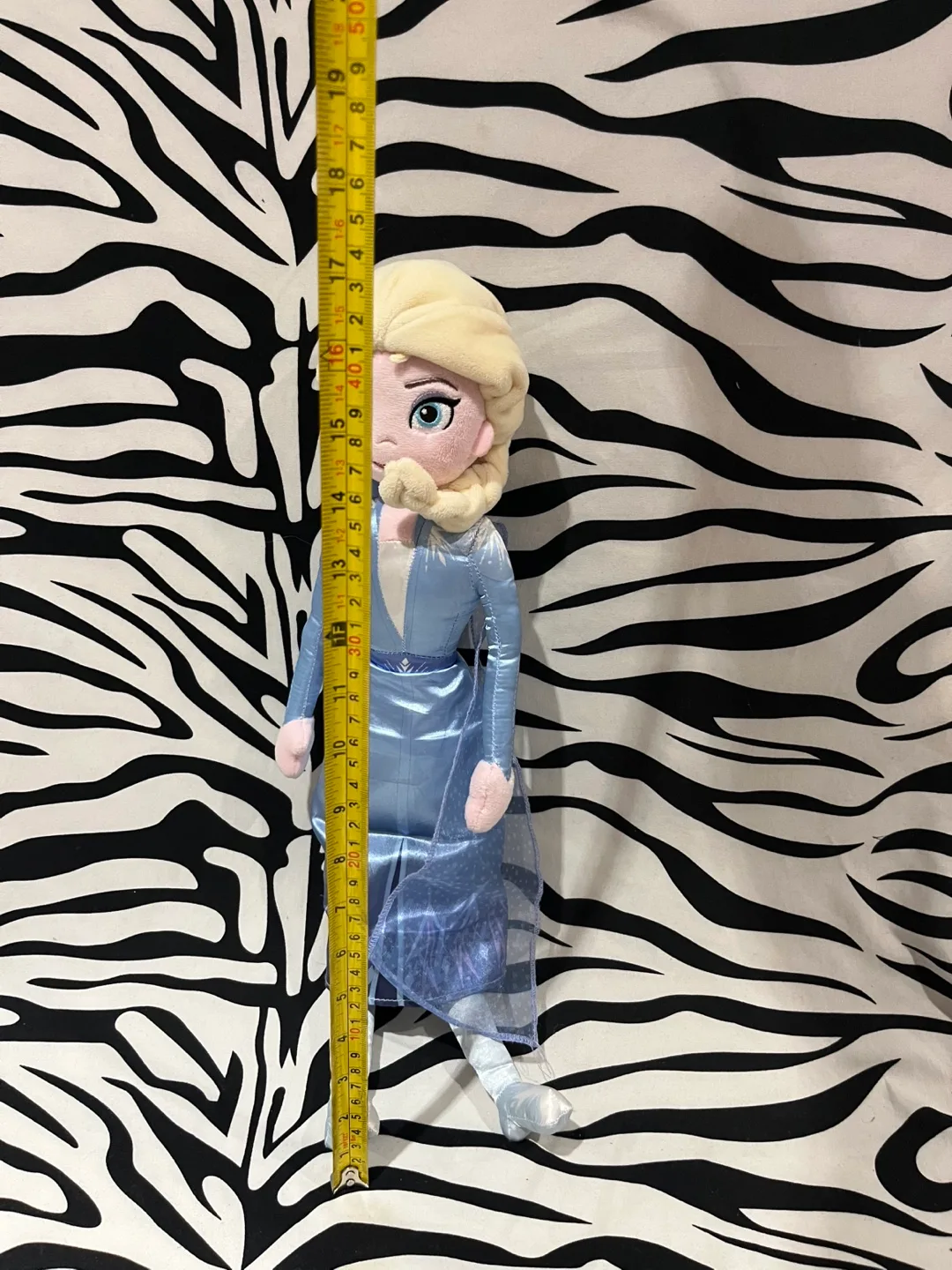 Elsa Plush Doll image indicator(3)