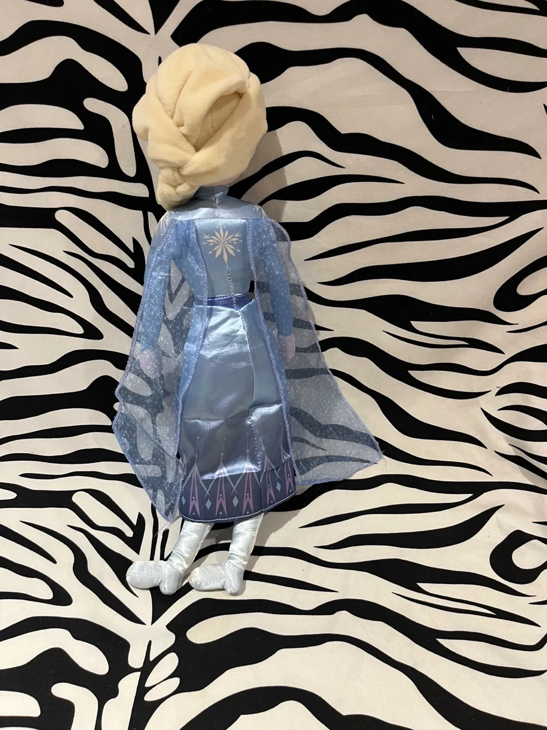 Elsa Plush Doll image indicator(2)