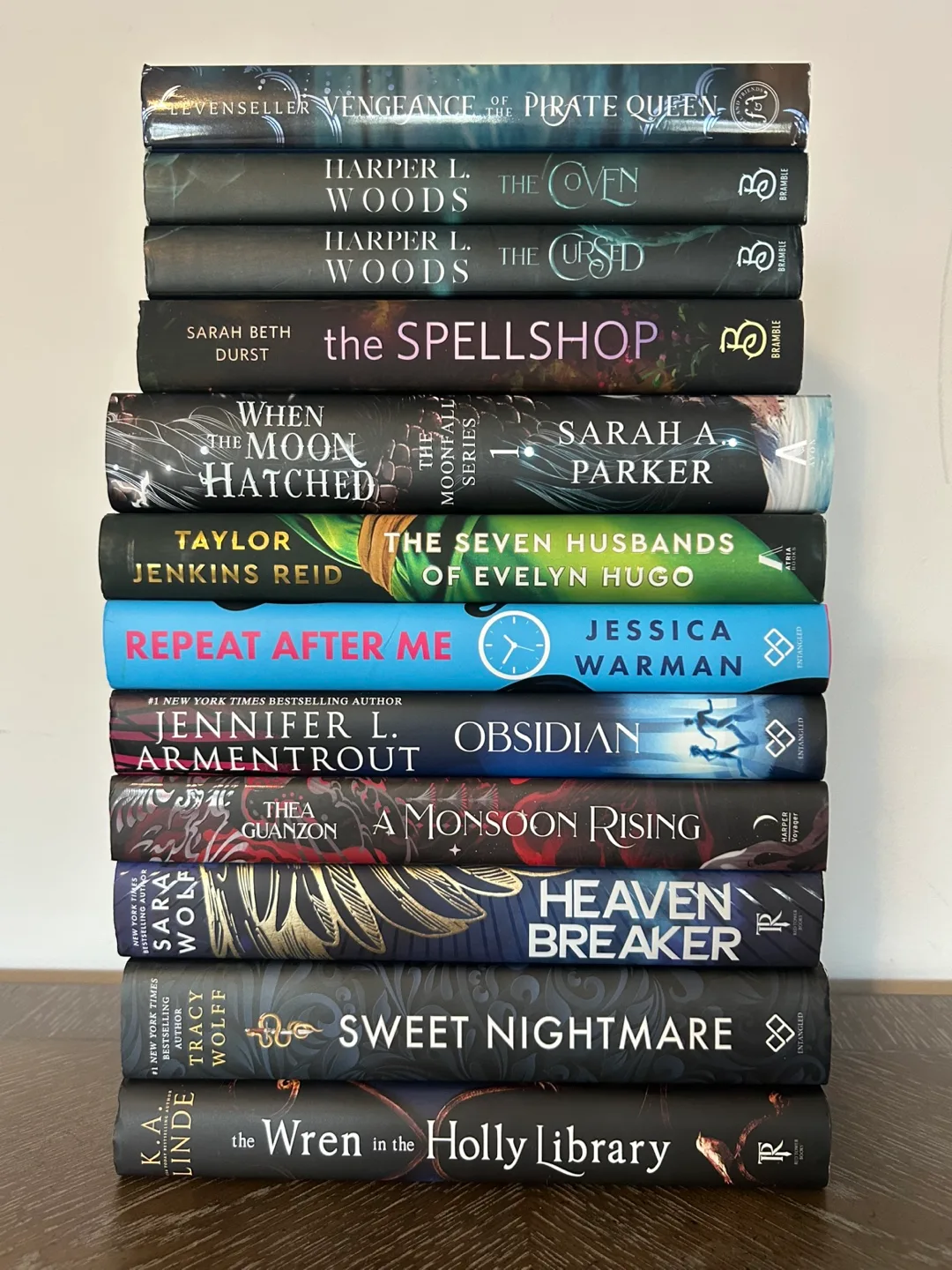 Brand New Special Edition Spray Edge Fiction Bestseller Books image indicator(2)