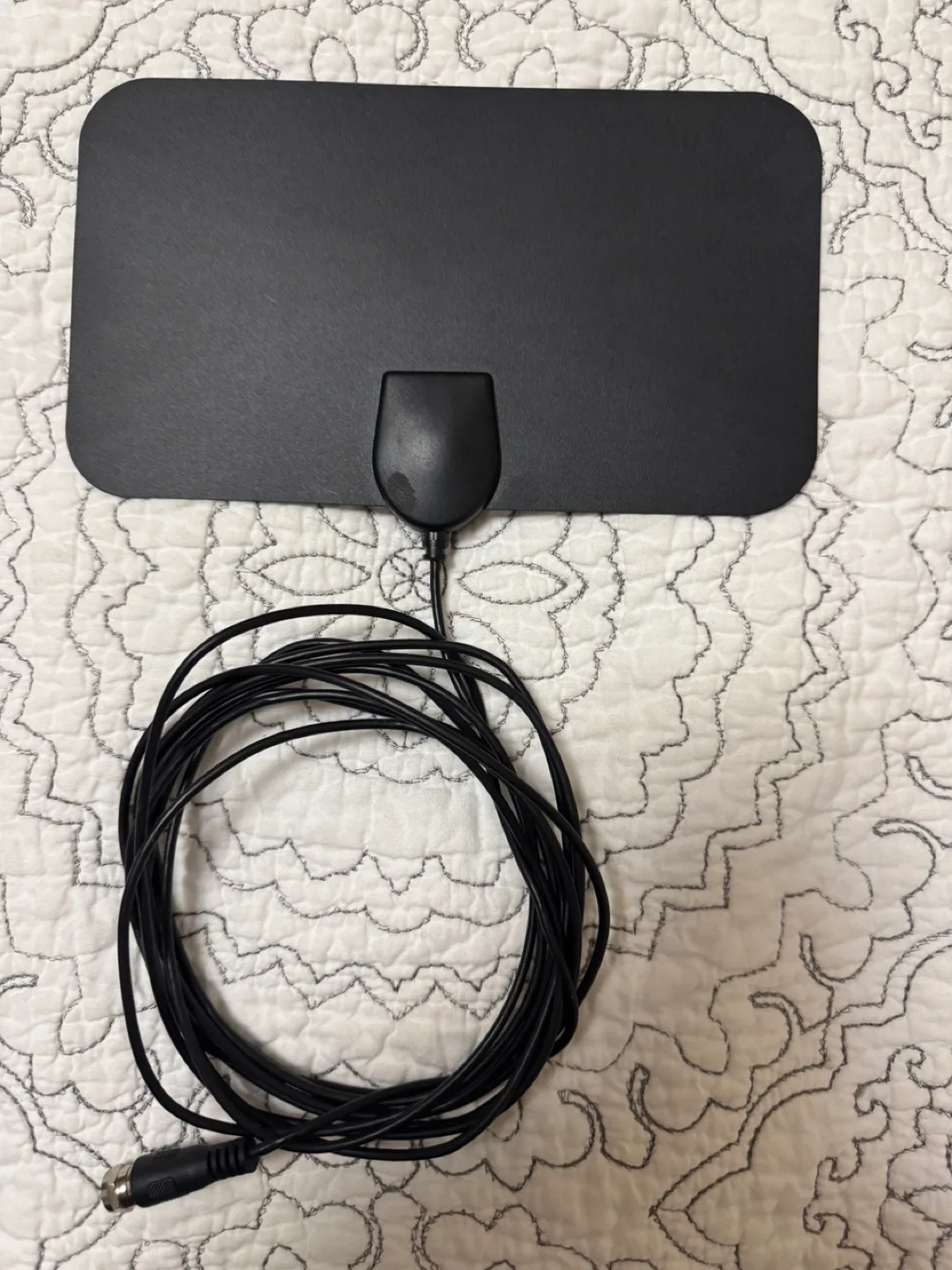 Indoor HDTV Antenna with long cord thumbnail