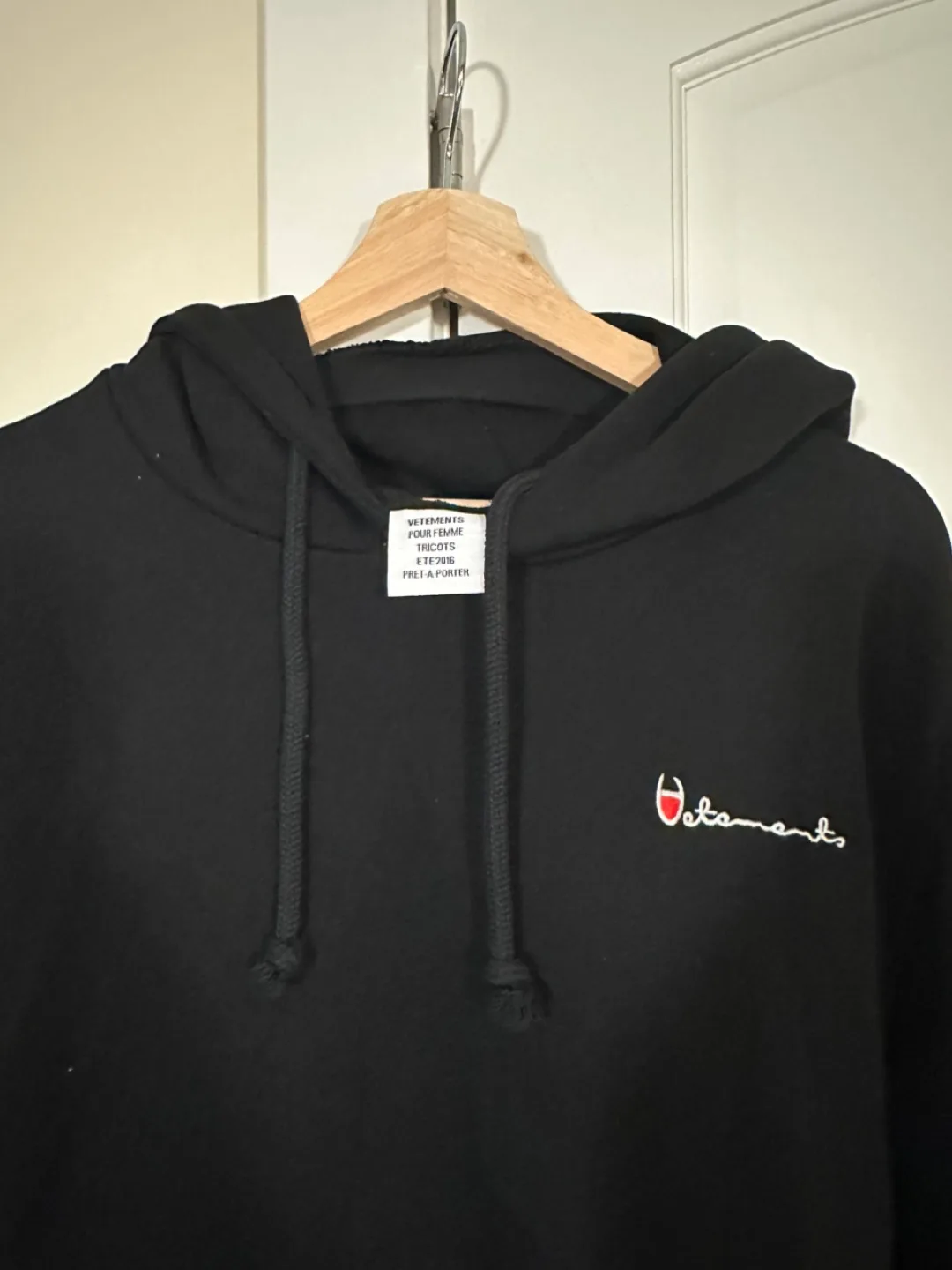 Black Vetements Hoodie image indicator(2)