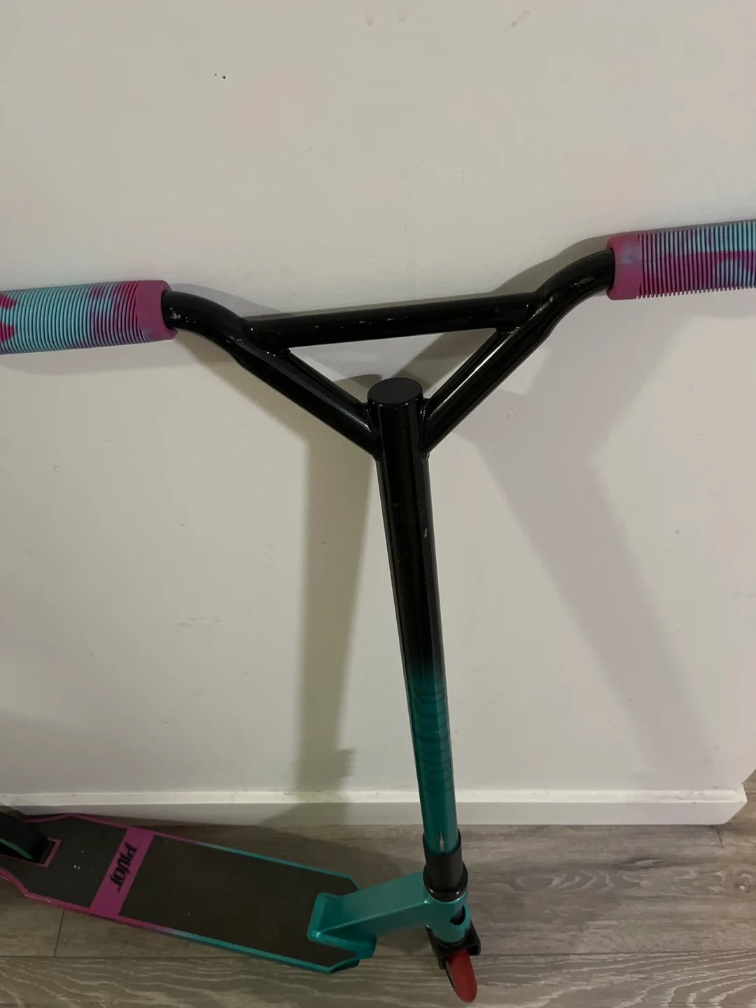 Used Blunt Prodigy S8 Scooter image indicator(3)