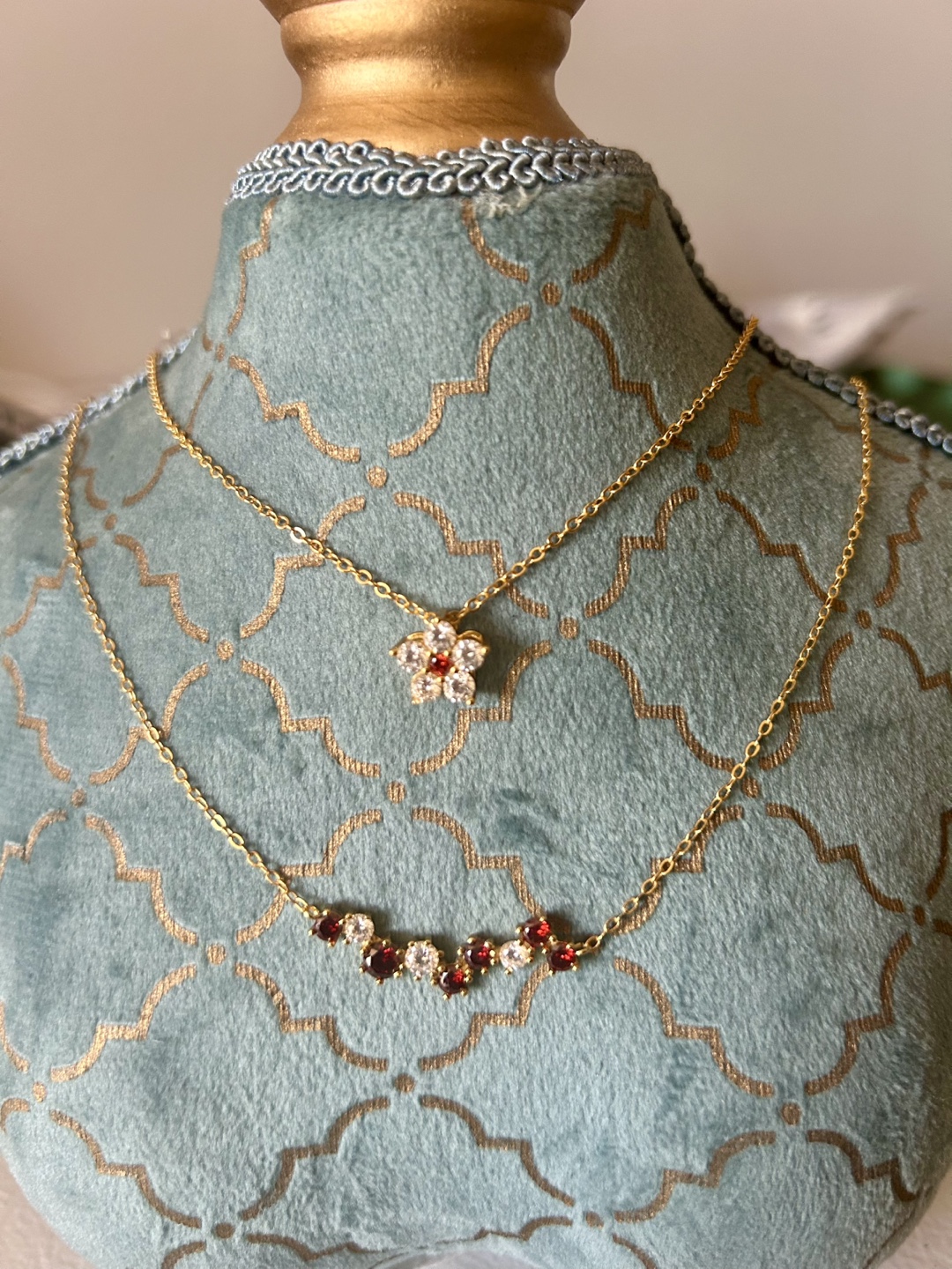 Dainty Gold Layered Necklace Set with Red and Clear Stones - photo 2