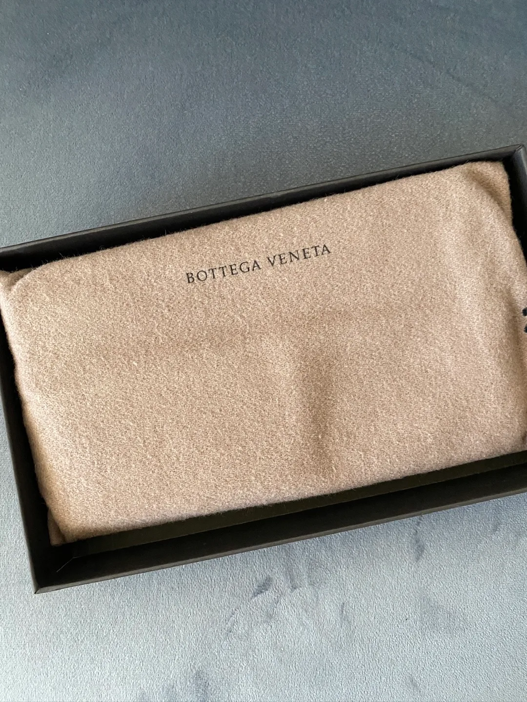 Authentic BRAND NEW Bottega Veneta Leather Wallet image indicator(6)