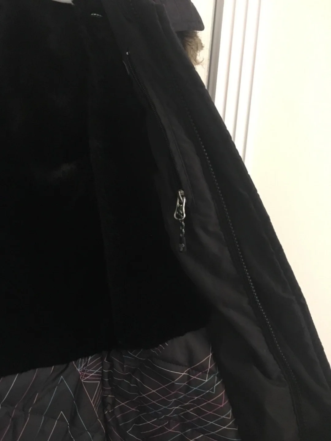 Aritzia TNA Aspen Parka / Winter Jacket Black  - Size XS image indicator(5)