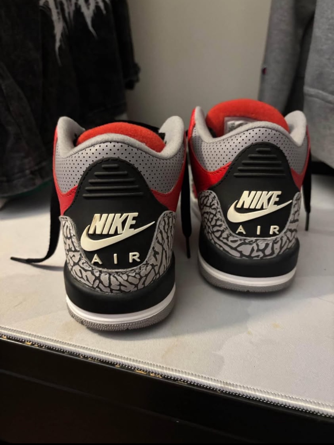 Jordan 3s Retro SE Unite - photo 3