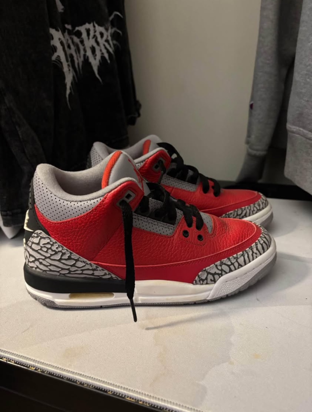 Jordan 3s Retro SE Unite