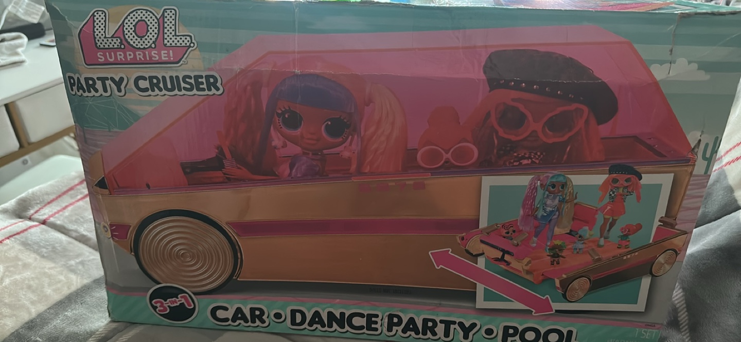 LOL Surprise! Party Cruiser 3-in-1 Playset - photo 2