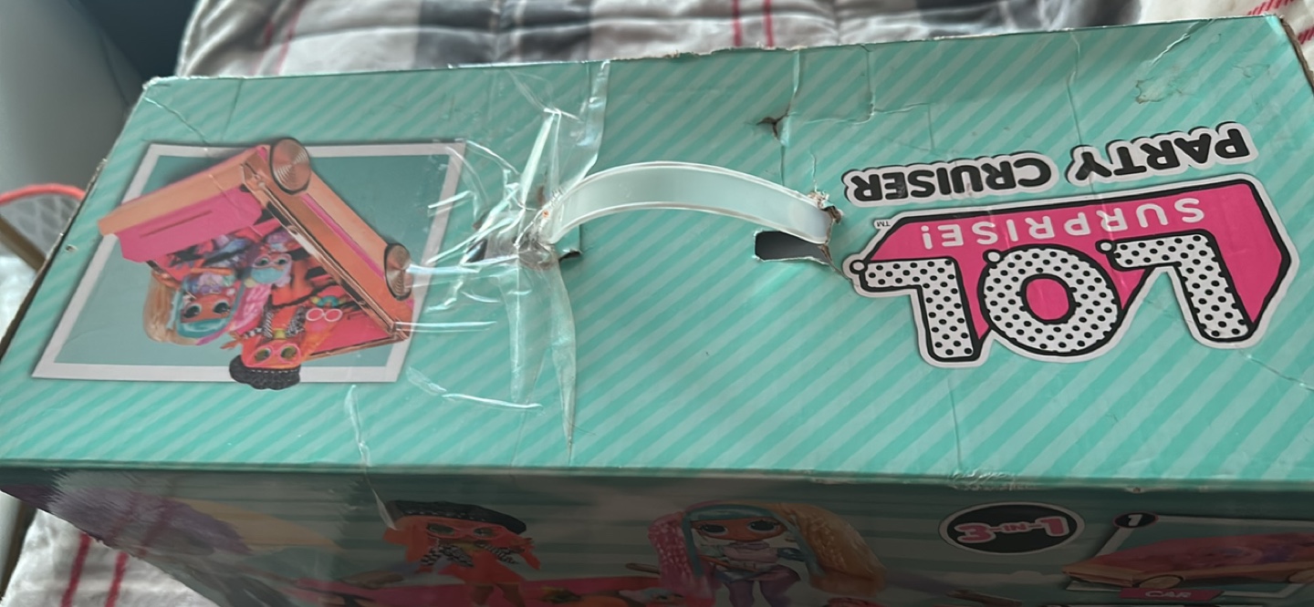 LOL Surprise! Party Cruiser 3-in-1 Playset - photo 3