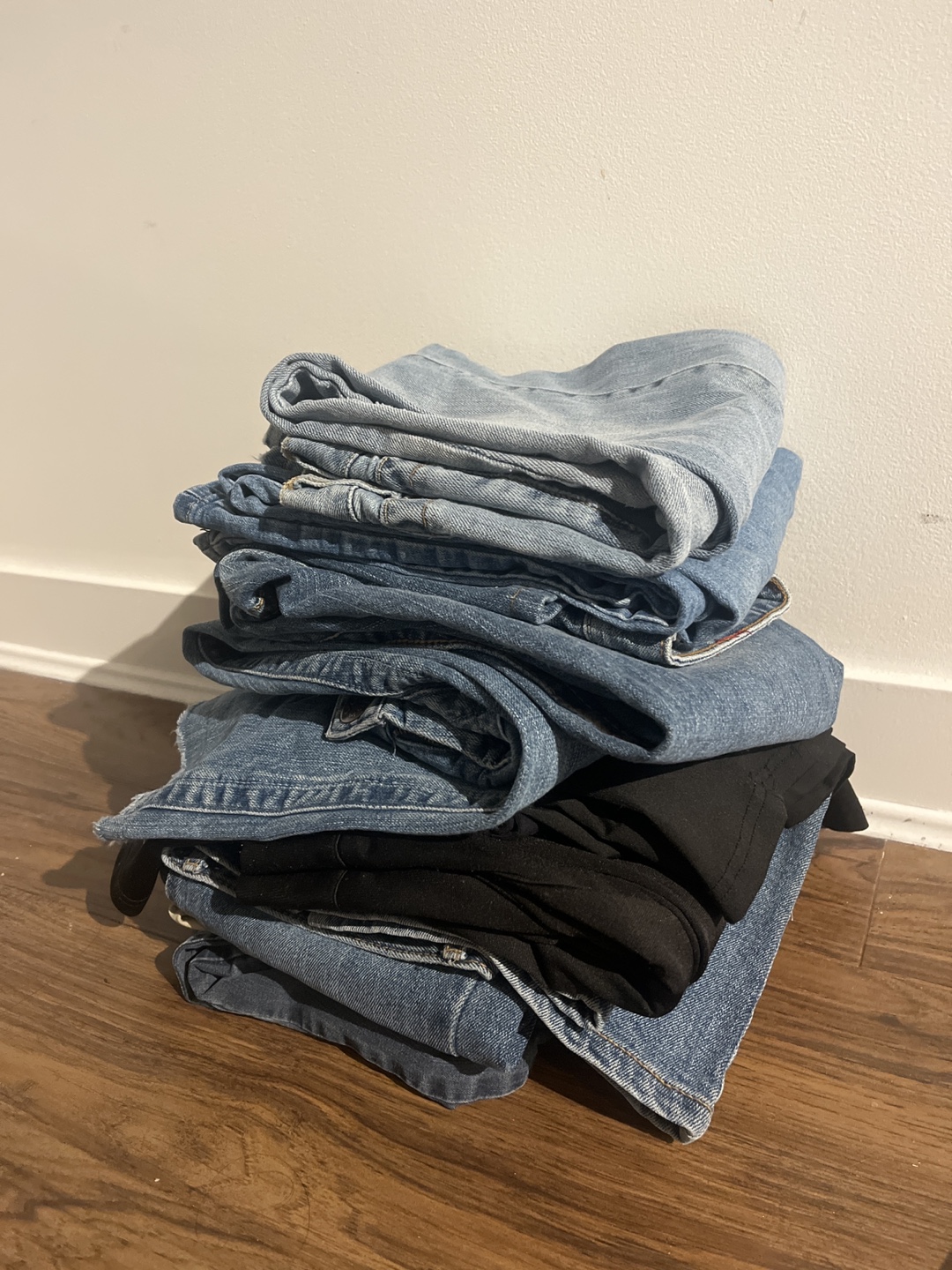 Bundle of Jeans 8 of them
