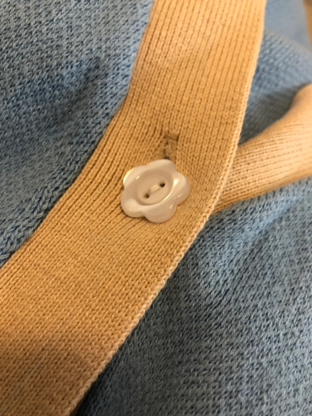 Meyoco Flower Embroidered Cardigan image indicator(3)