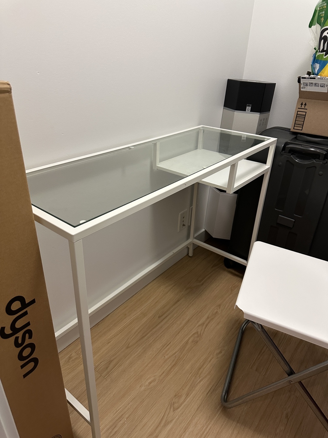 IKEA VITTSJÖ Laptop Table - White/Glass - photo 3