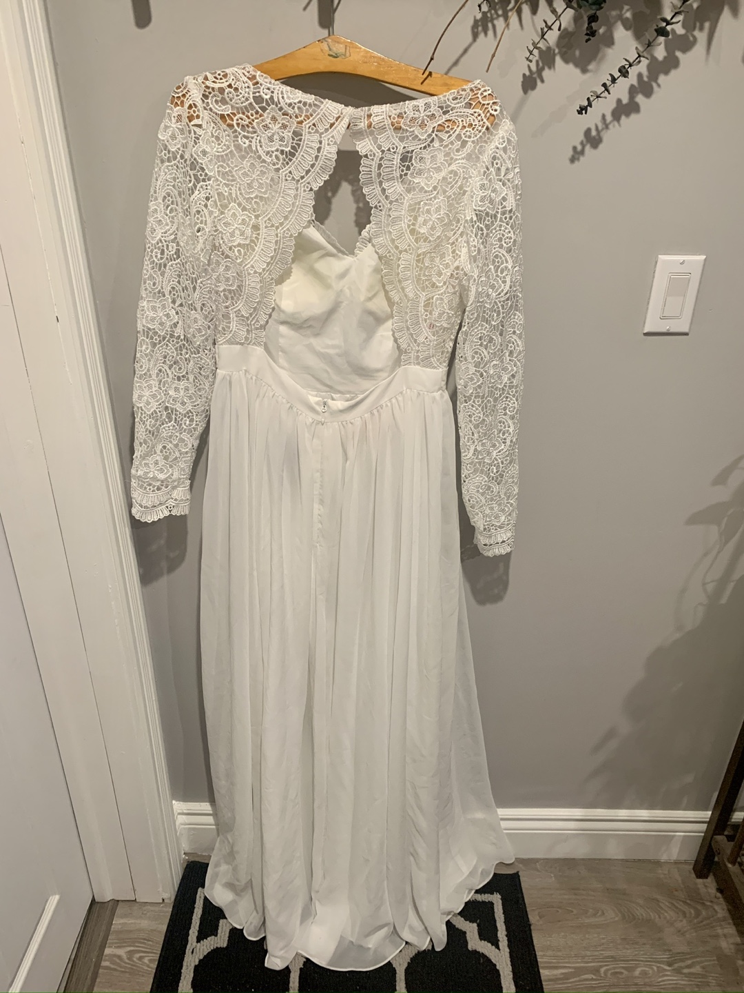 Elegant Long Sleeve Lace Wedding Guest Dress - photo 2