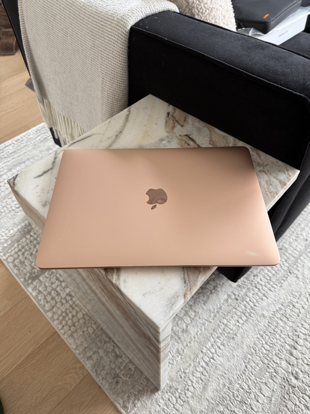 MacBook Air 13-inch Rose Gold - photo 2