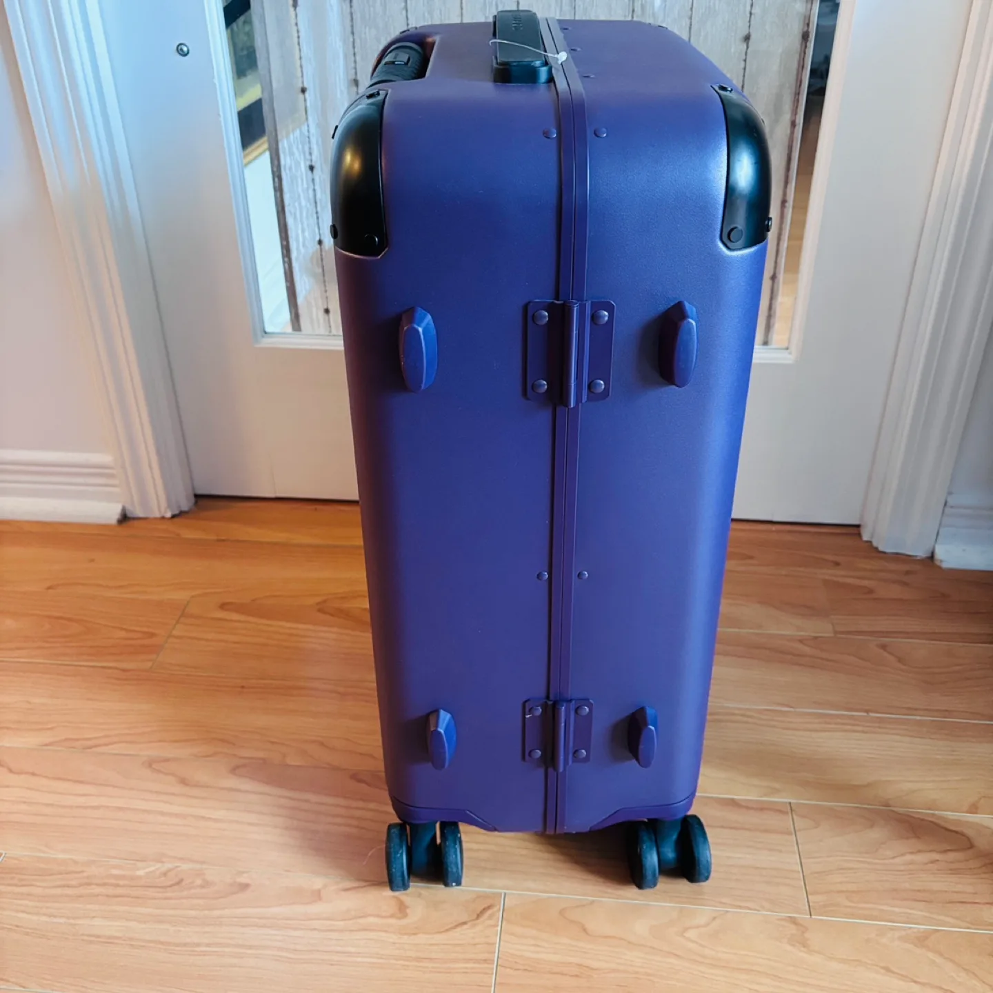 *New* $600 Solgaard Suitcase image indicator(5)