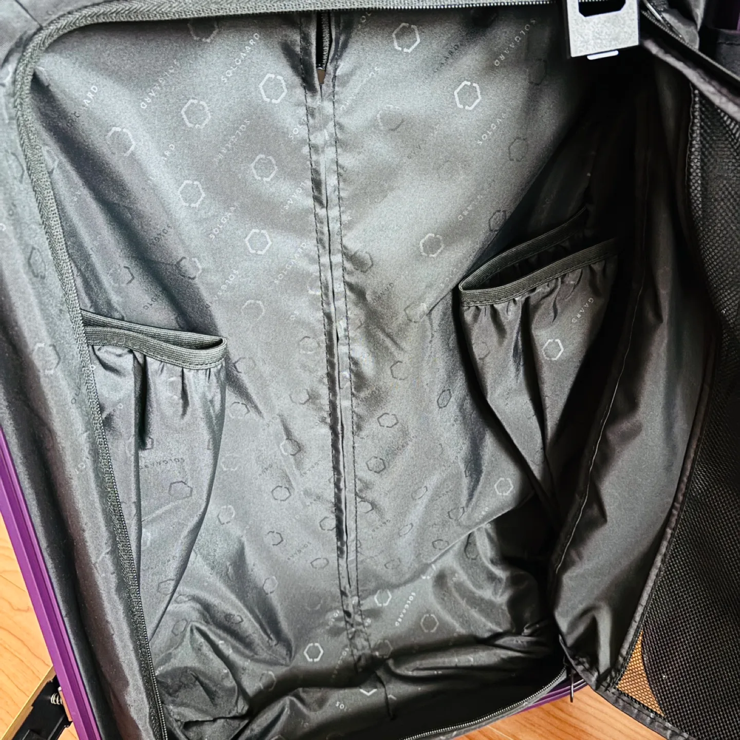 *New* $600 Solgaard Suitcase image indicator(7)