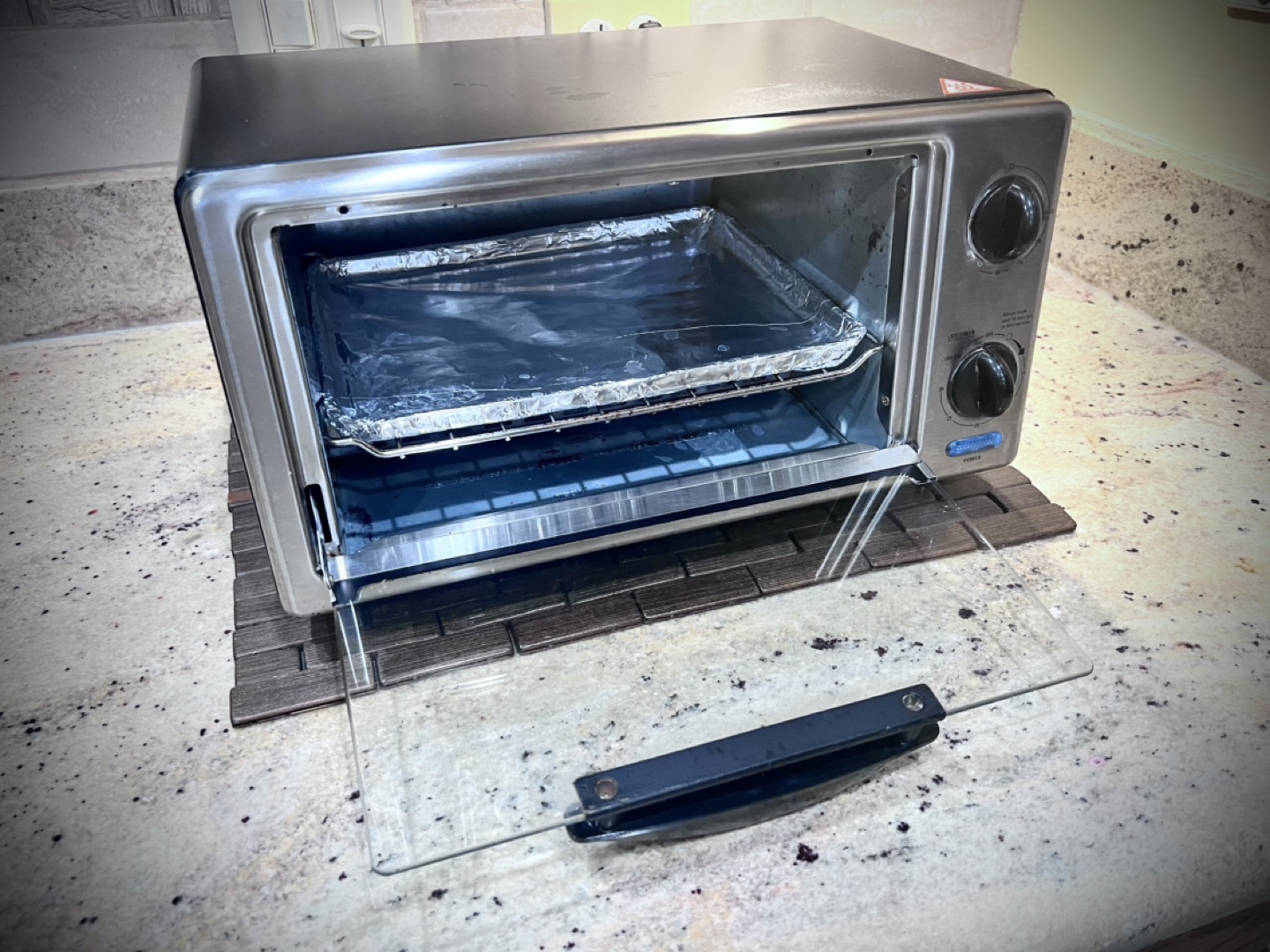 BELLA 4-Slice Stainless Steel Toaster Oven - photo 2