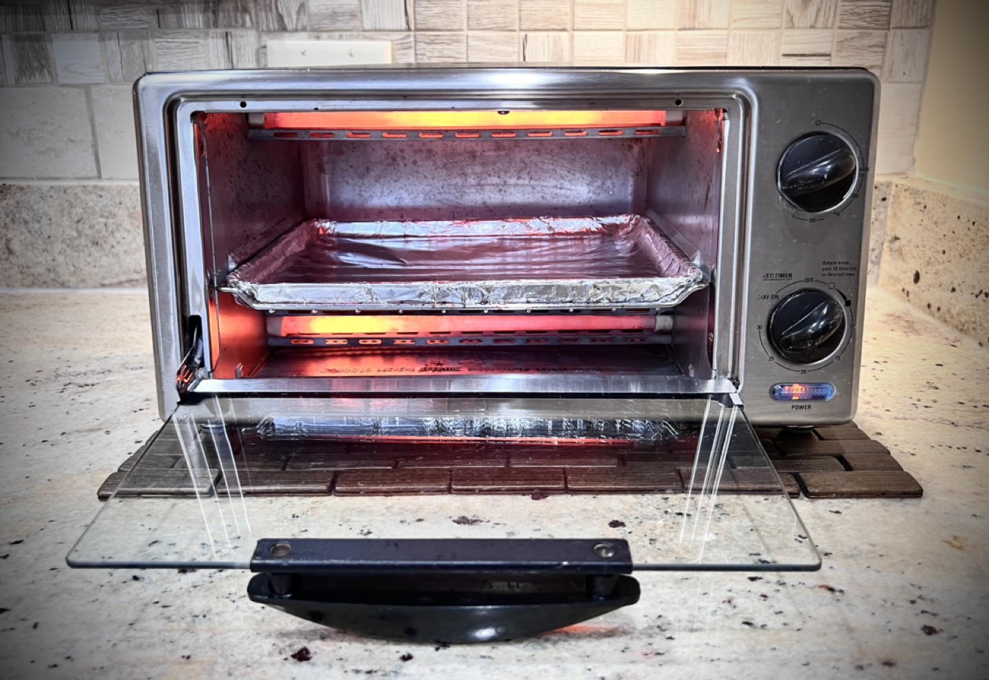 BELLA 4-Slice Stainless Steel Toaster Oven - photo 4