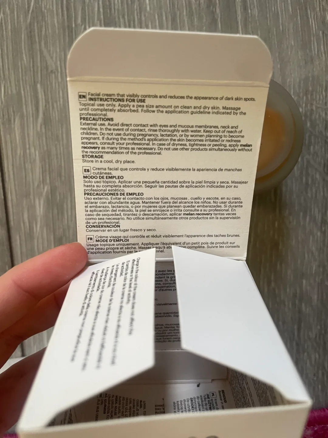 Mesoestetic Cosmelan 2 Pigment Control Facial Cream image indicator(8)