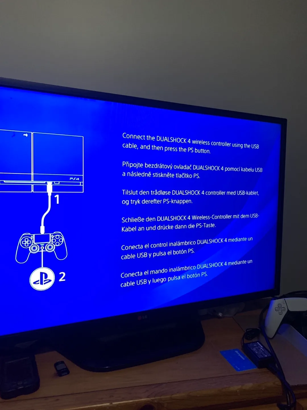 Sony PlayStation 4 Consol image indicator(2)