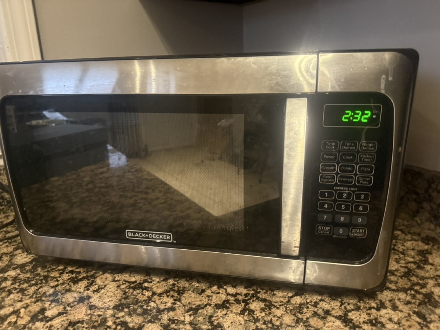 Black+Decker Microwave - EM031MGG-X1