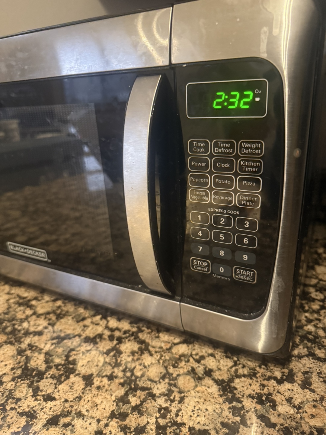 Black+Decker Microwave - EM031MGG-X1 - photo 3
