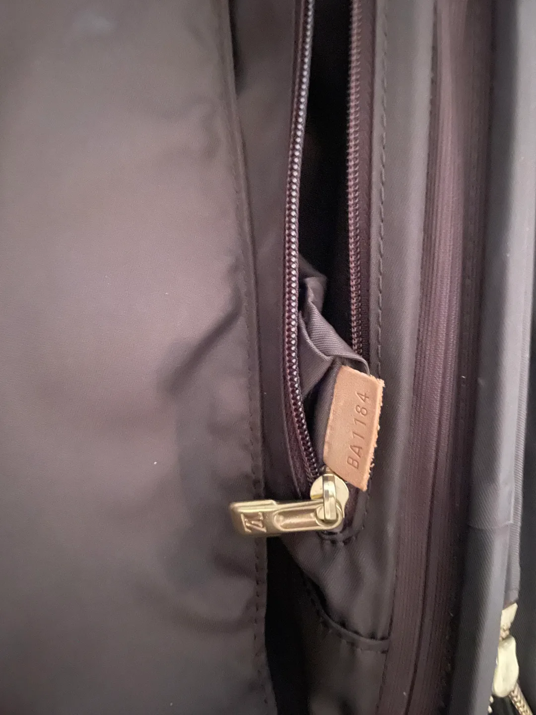 Louis Vuitton Monogram Zephyr 45 image indicator(5)