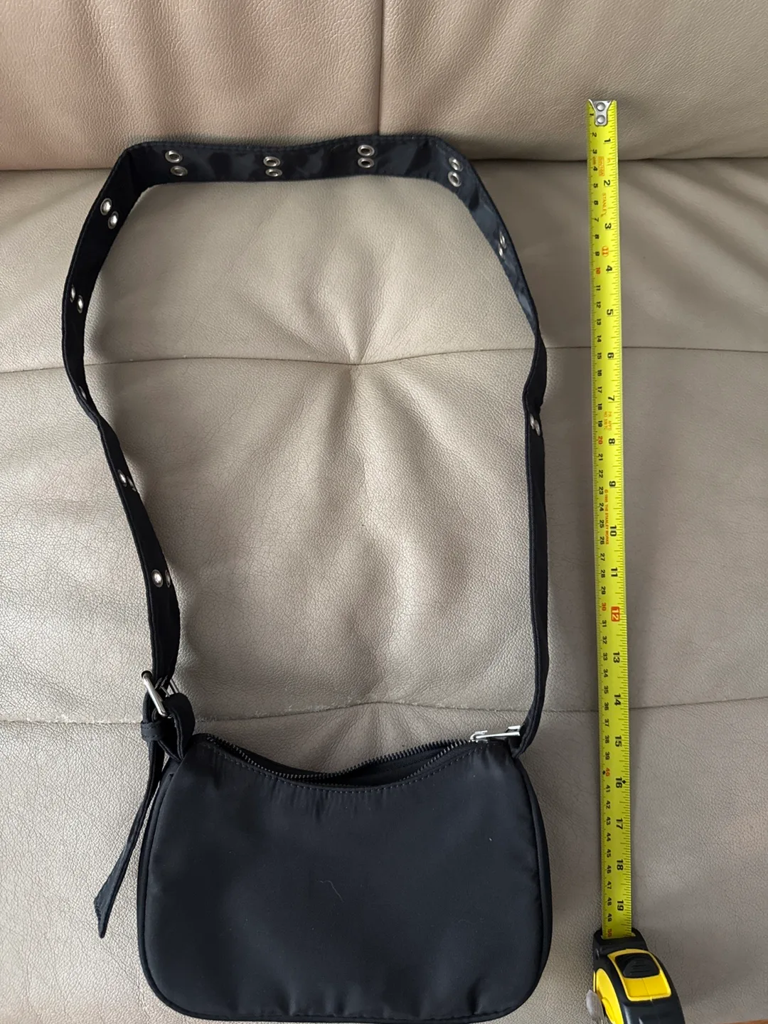 Small Black Purse image indicator(6)