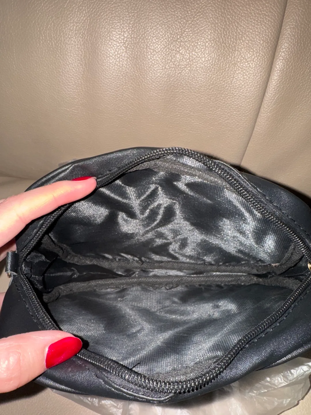 Brand New Black Bag image indicator(3)