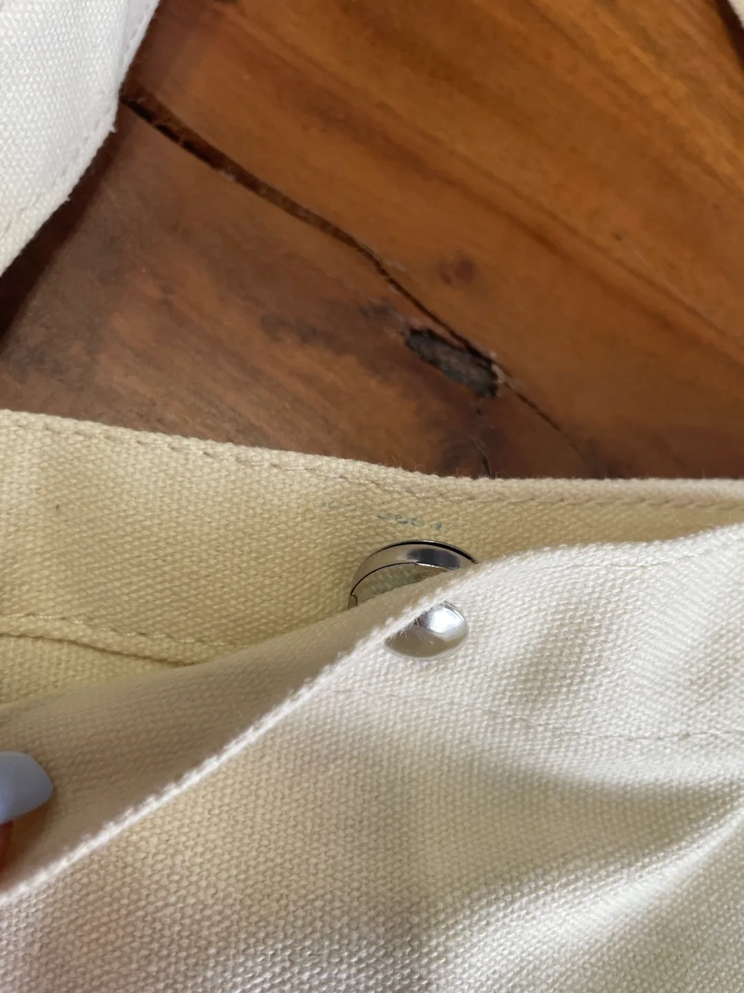 Large canvas tote bag image indicator(3)