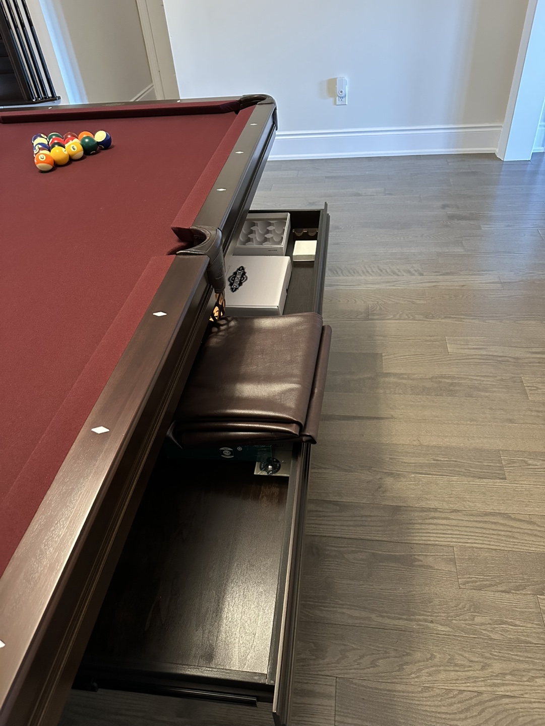 Brunswick billiard table with close to $1,000 Freebies - photo 2
