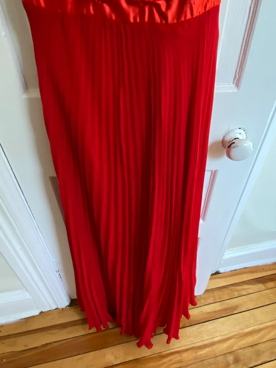 Red One-Shoulder Gown image indicator(6)