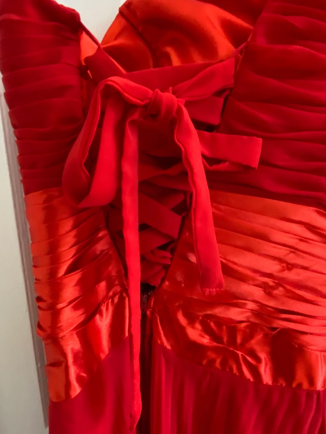 Red One-Shoulder Gown image indicator(5)