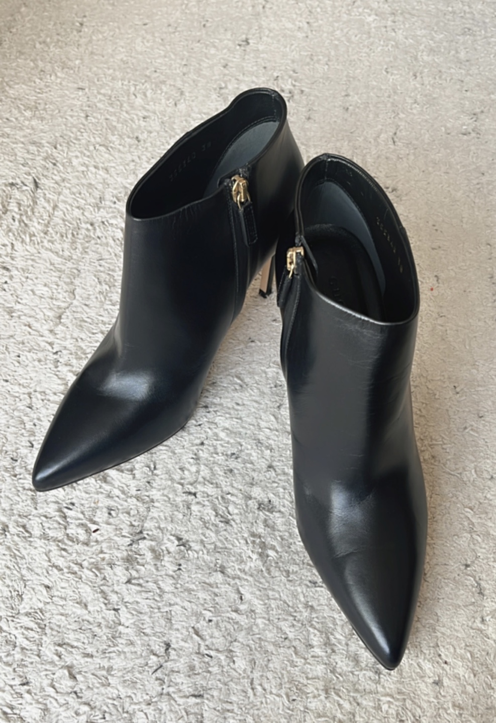 GUCCI Shoes-Black Leather Pointed-Toe Stiletto Ankle Boots - photo 2