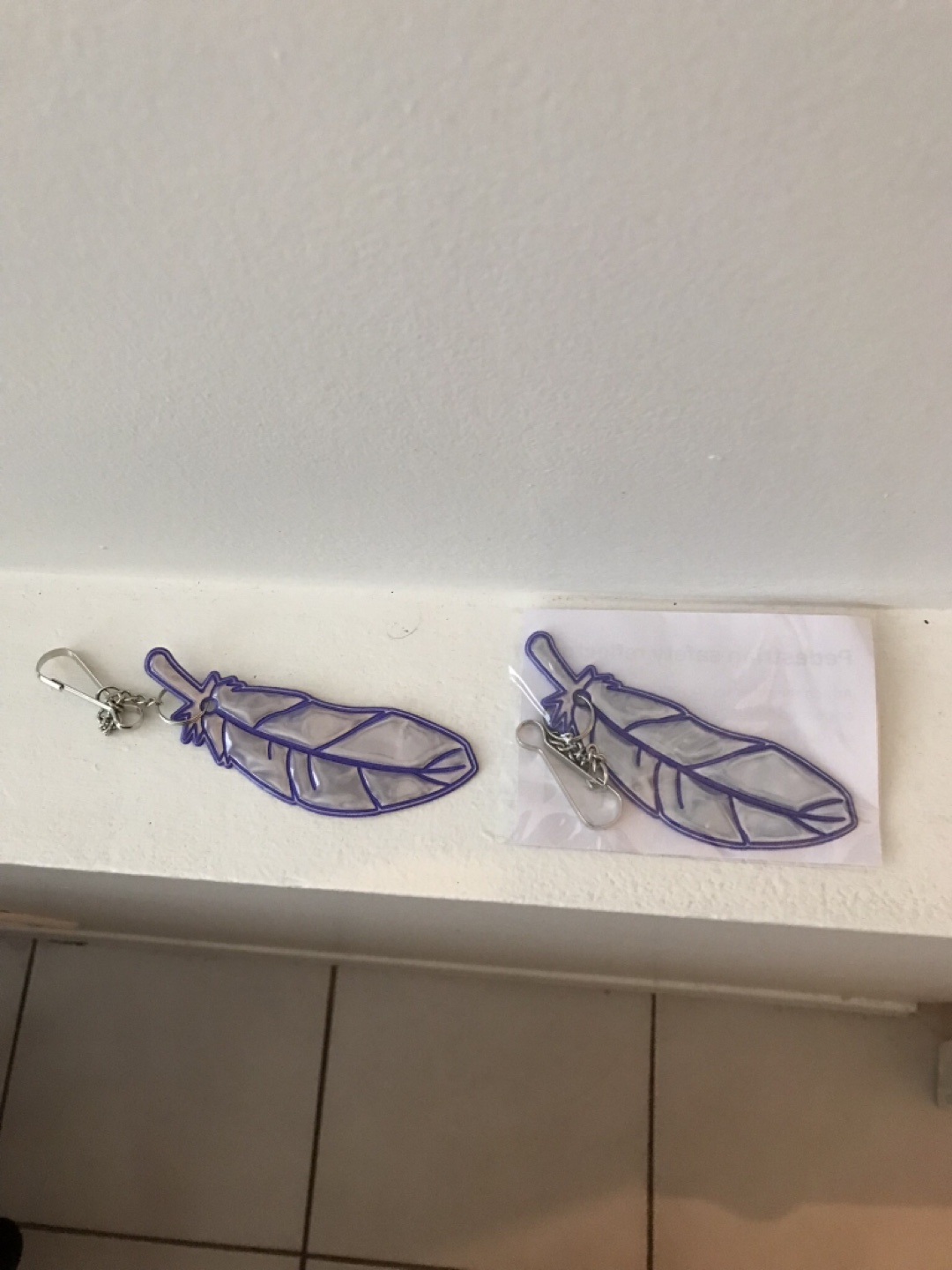 2 Pedestrians safety reflectors #freecycle - photo 2