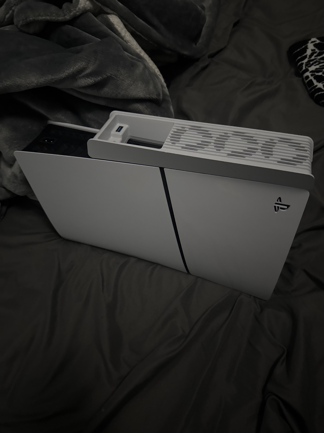 PlayStation 5 Console with 1 Controller and Case - photo 3