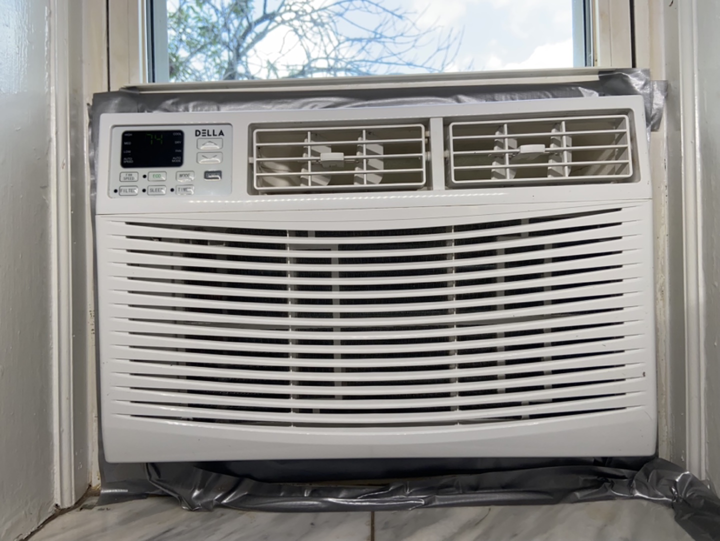 Della Window Air Conditioner Unit - photo 3