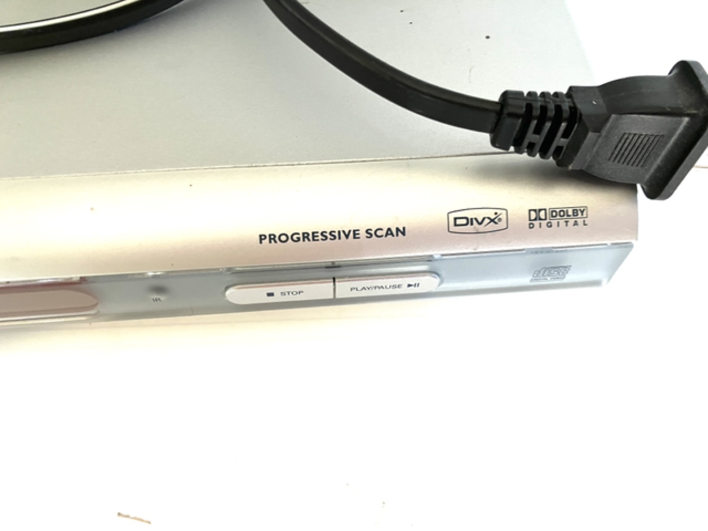 Phillip dvd player with controller - photo 3