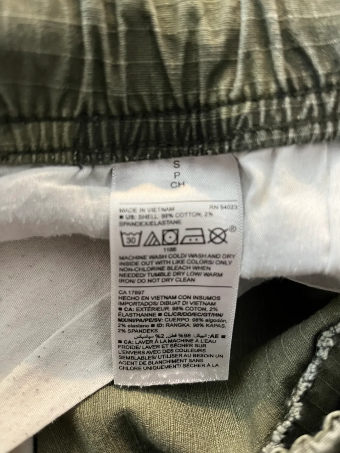 Old Navy Men's Camo Cargo Joggers - Size Small image indicator(5)