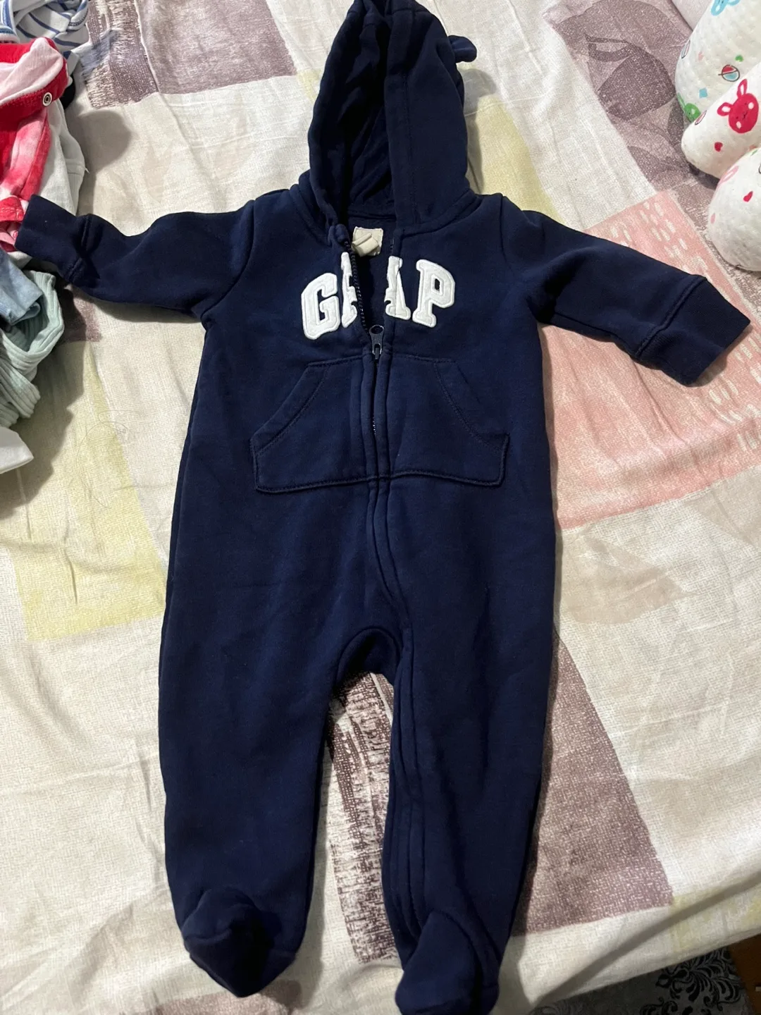 Baby Clothes Bundle - Sleepers, Romper, Outfit image indicator(10)