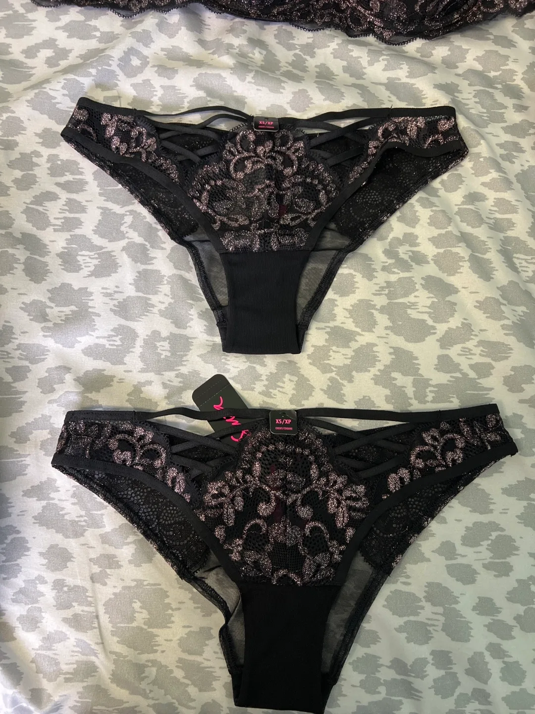 La Senza Black Glitter Lace Bra and Panty Set image indicator(5)