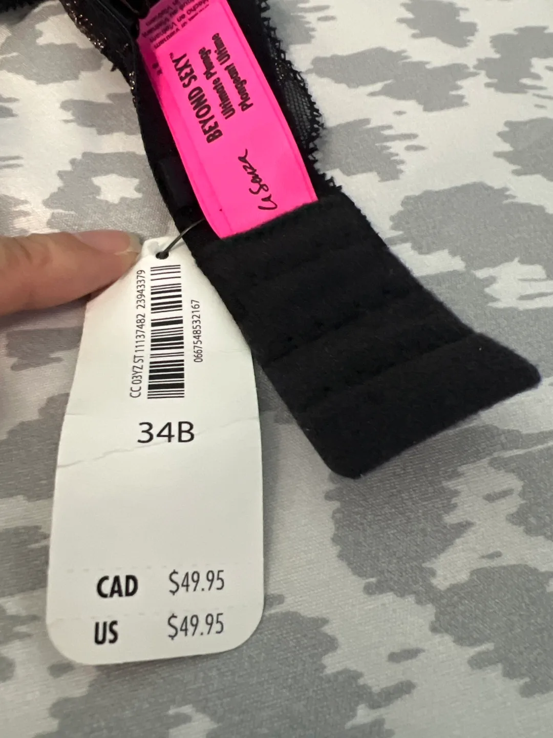 La Senza Black Glitter Lace Bra and Panty Set image indicator(4)