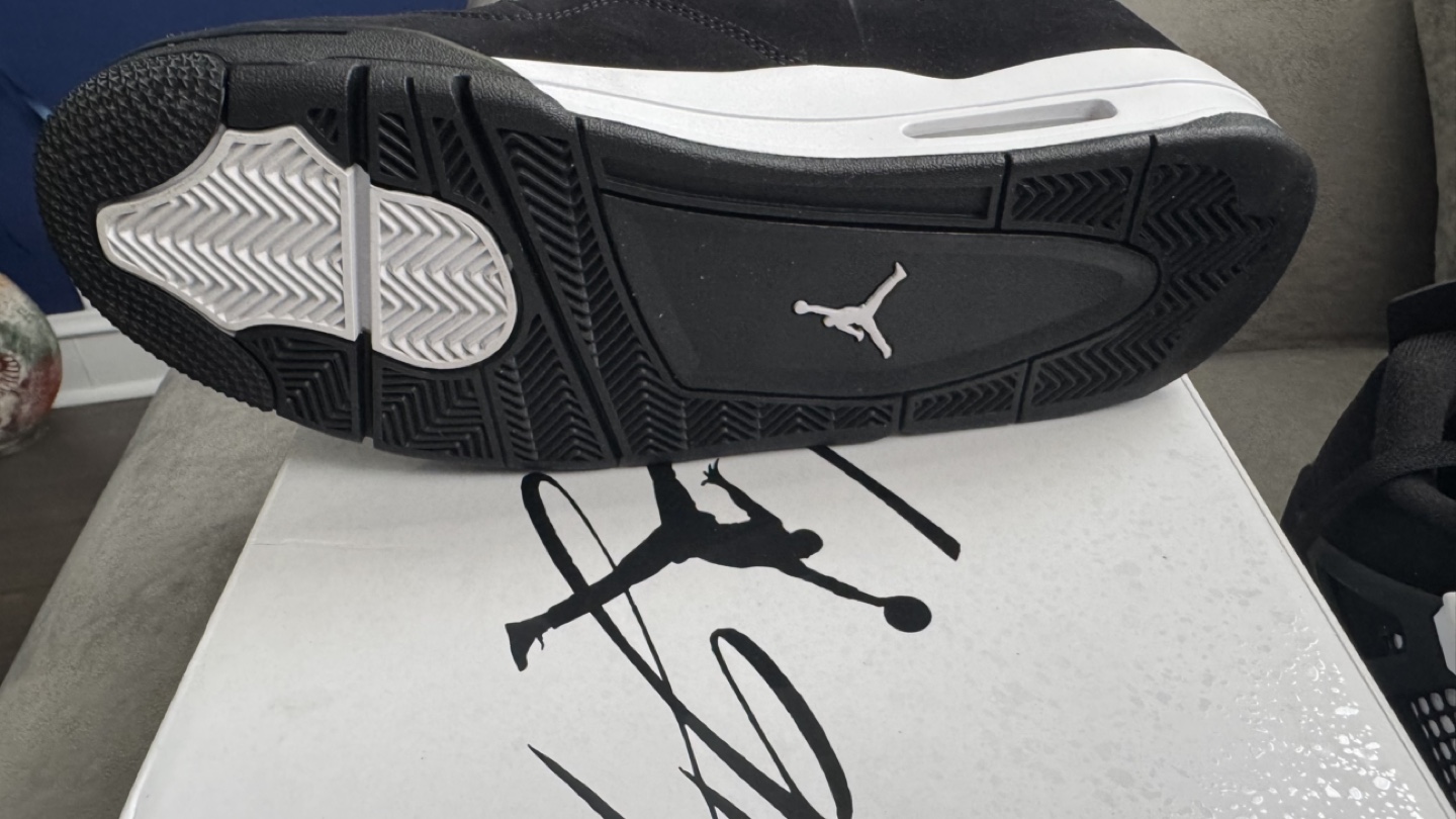 Air Jordan 4 Retro 'Black Cat' Sneakers - photo 4