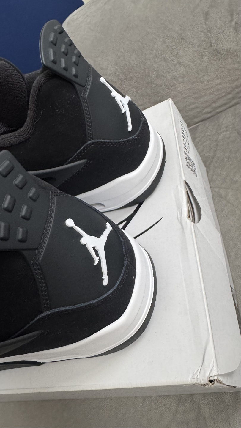 Air Jordan 4 Retro 'Black Cat' Sneakers - photo 5