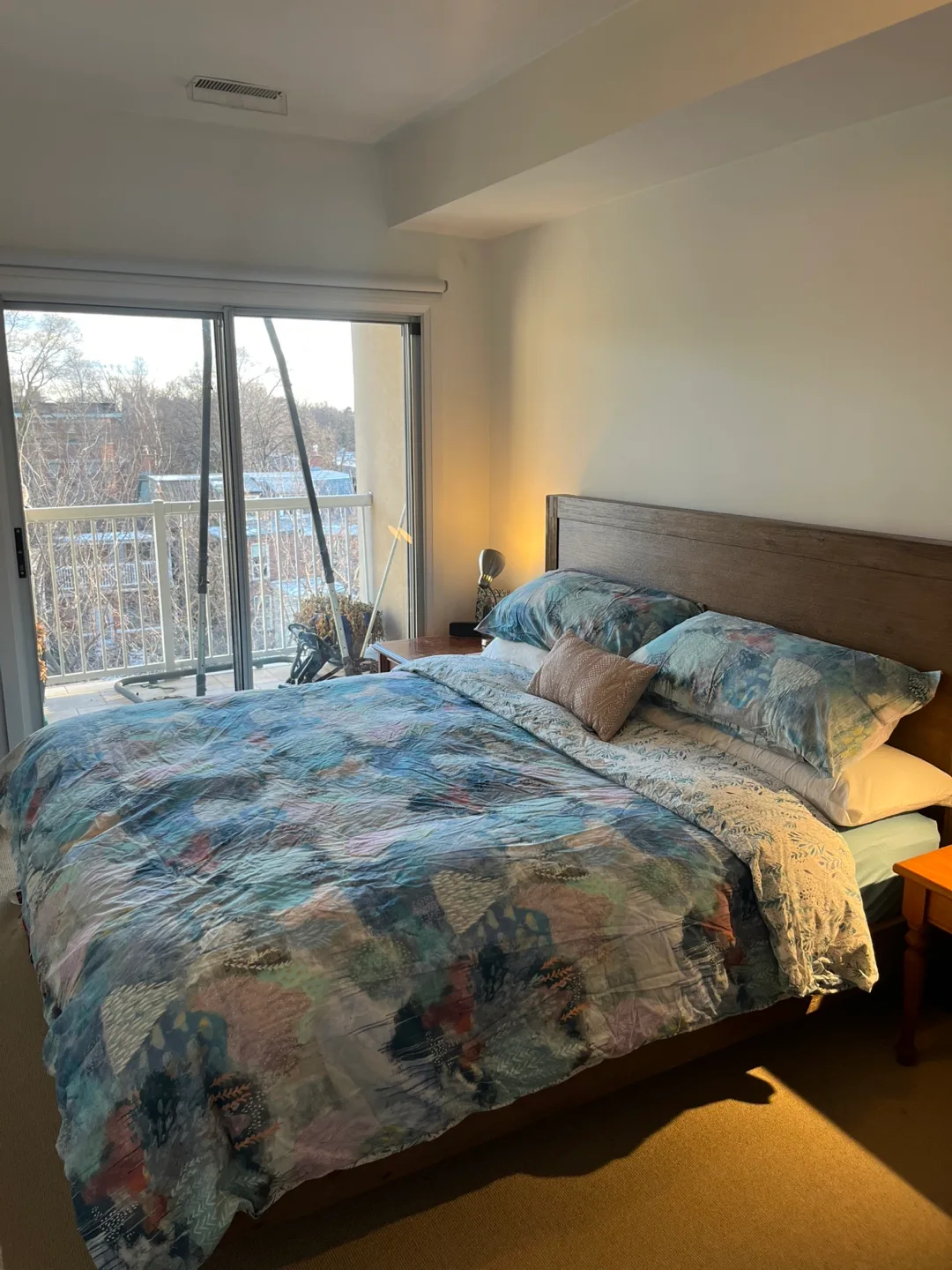 Structube King Size Bed Frame & Mattress image indicator(5)